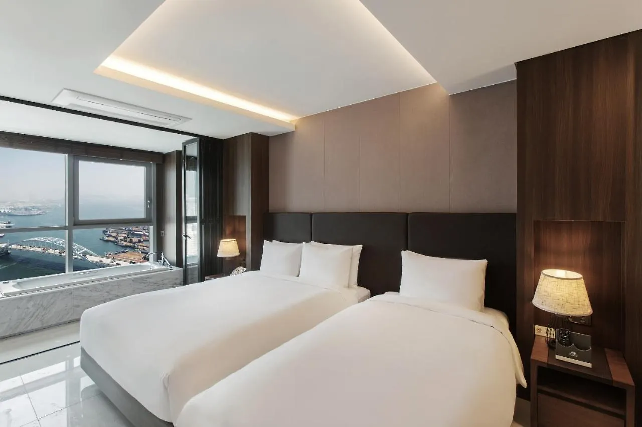 Hotel Adela Busan 4*,